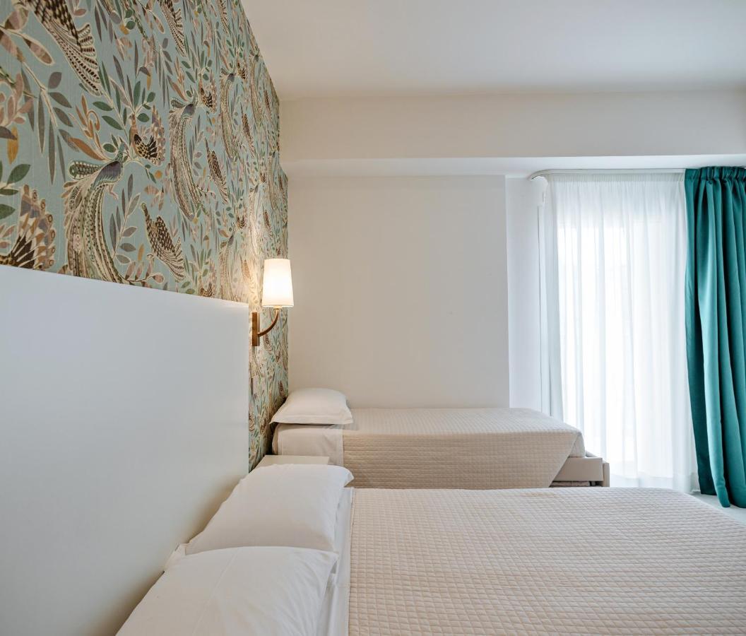 SoleMare Hotel e Residence Misano Adriatico Exterior foto