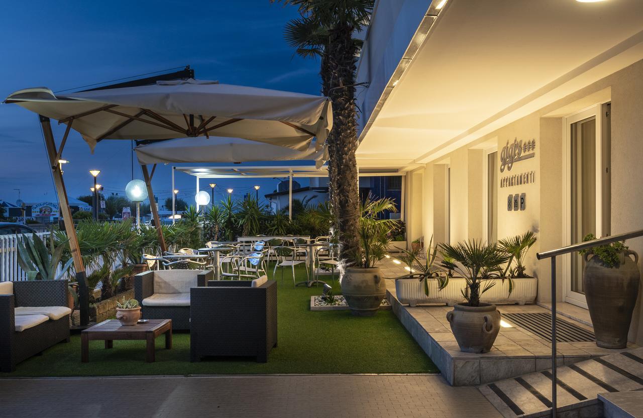 SoleMare Hotel e Residence Misano Adriatico Exterior foto